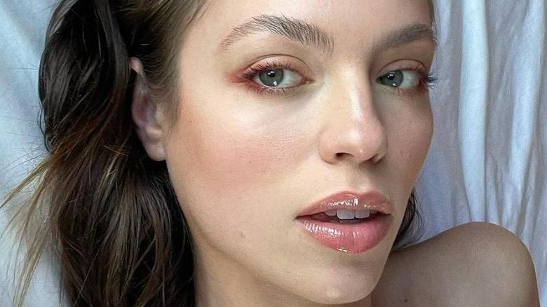 Top 5 Makeup Trends You Need to Try This Year